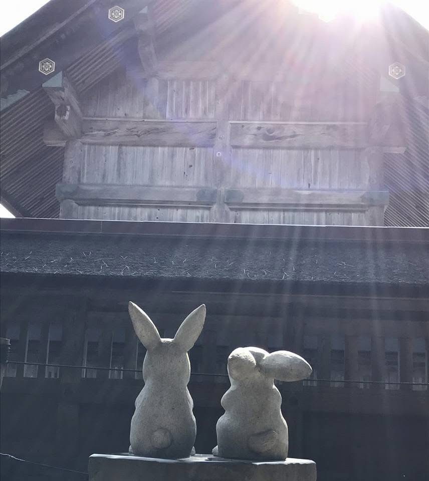 神社と光